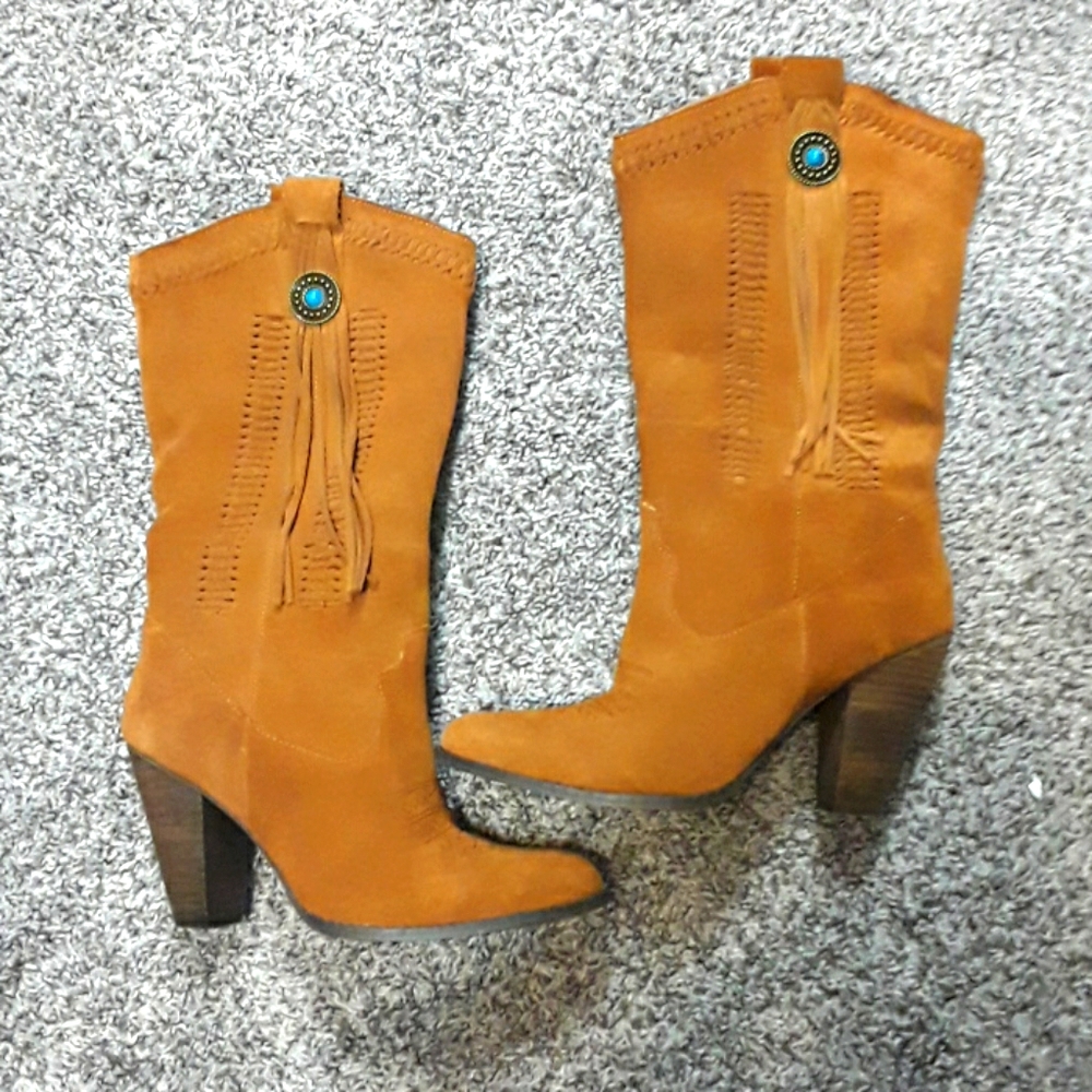 Reba Suede leather pull on boots 7.5 size